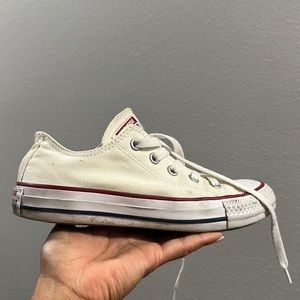 Cream Converse size 5